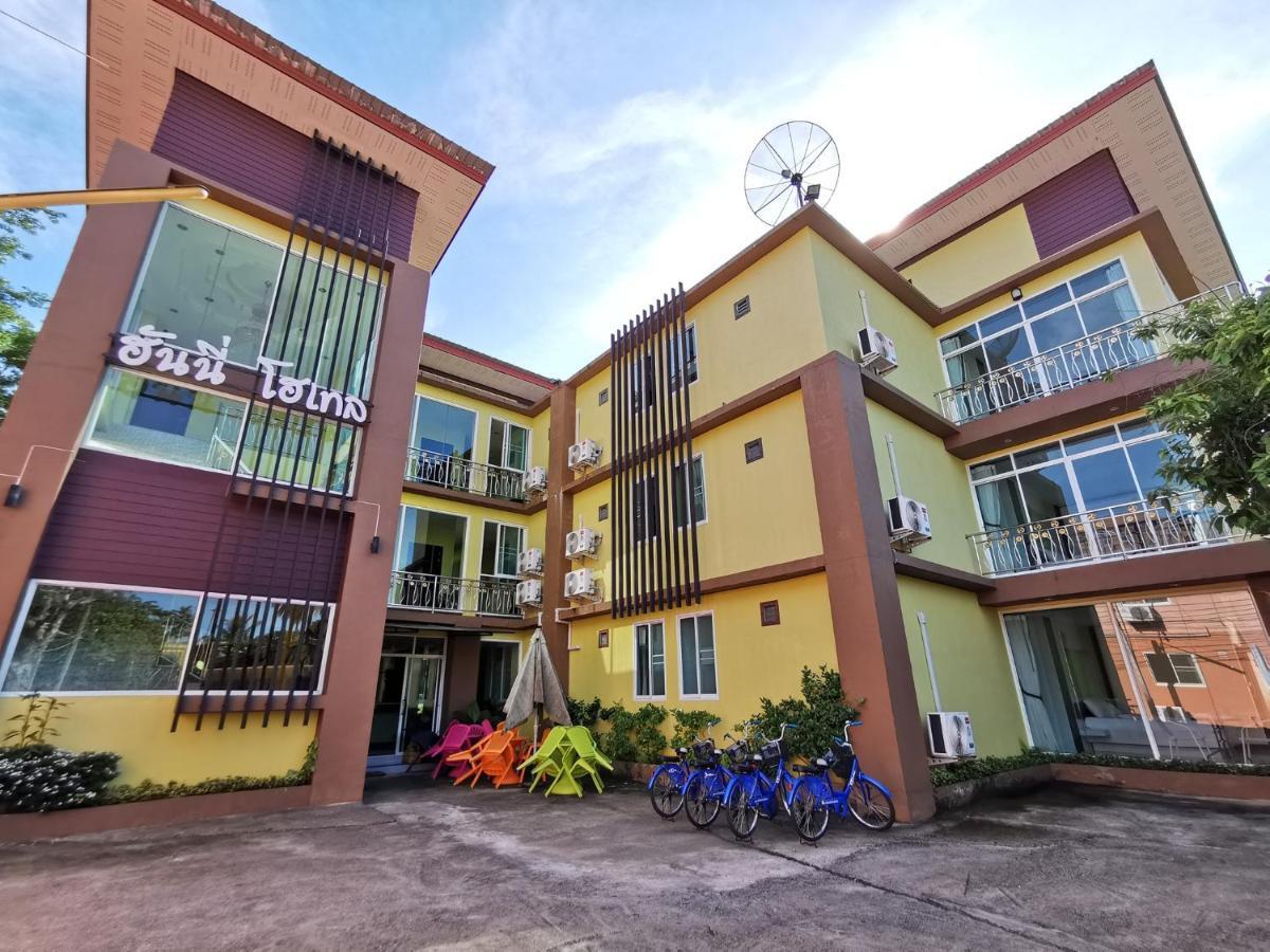 Honey Hotel Чіангсен Екстер'єр фото